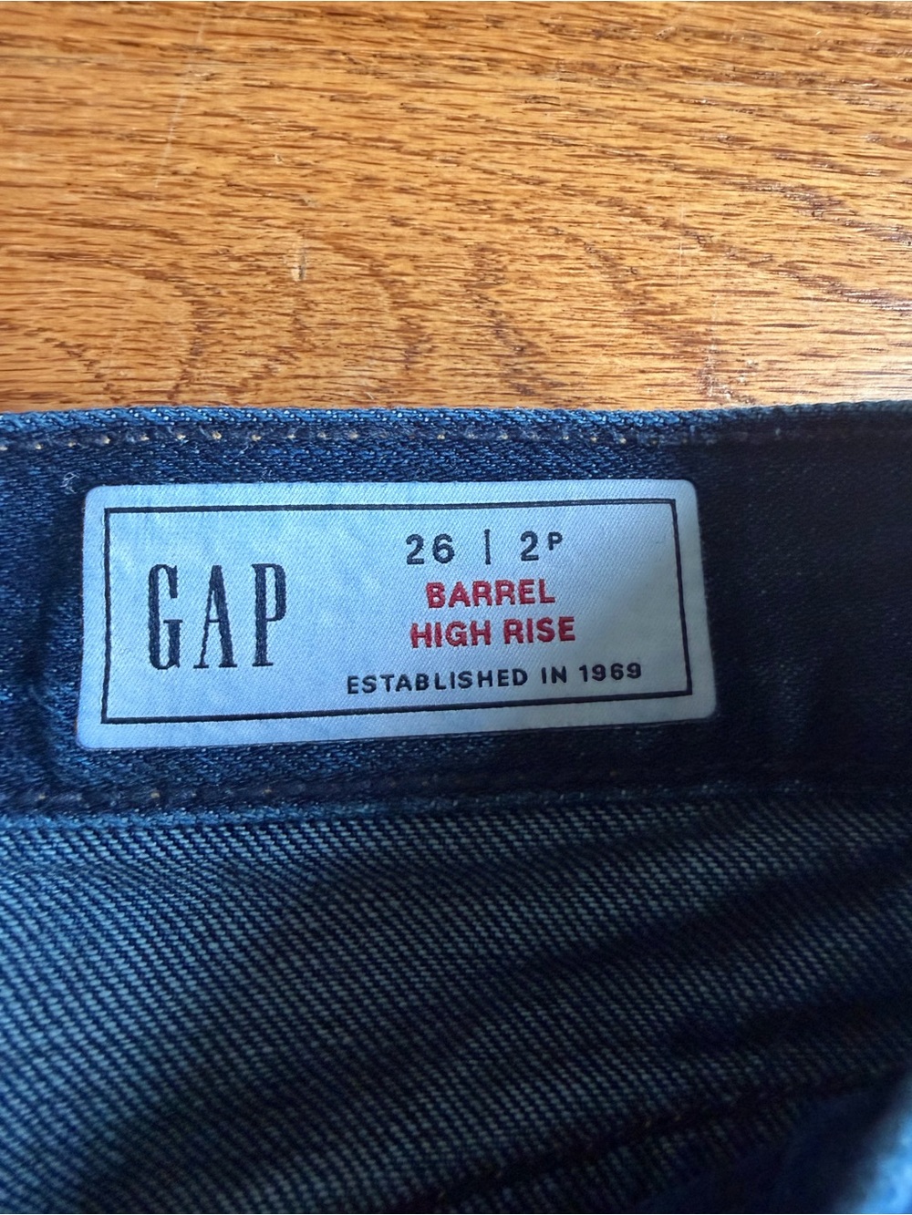 GAP High Rise Barrel Jeans Dark Rinse - Picture 3 of 9